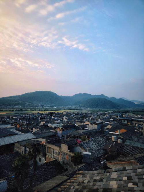 太阳慢慢向西沉海龟汤,夕阳海龟汤秘籍：揭秘日落美味秘诀